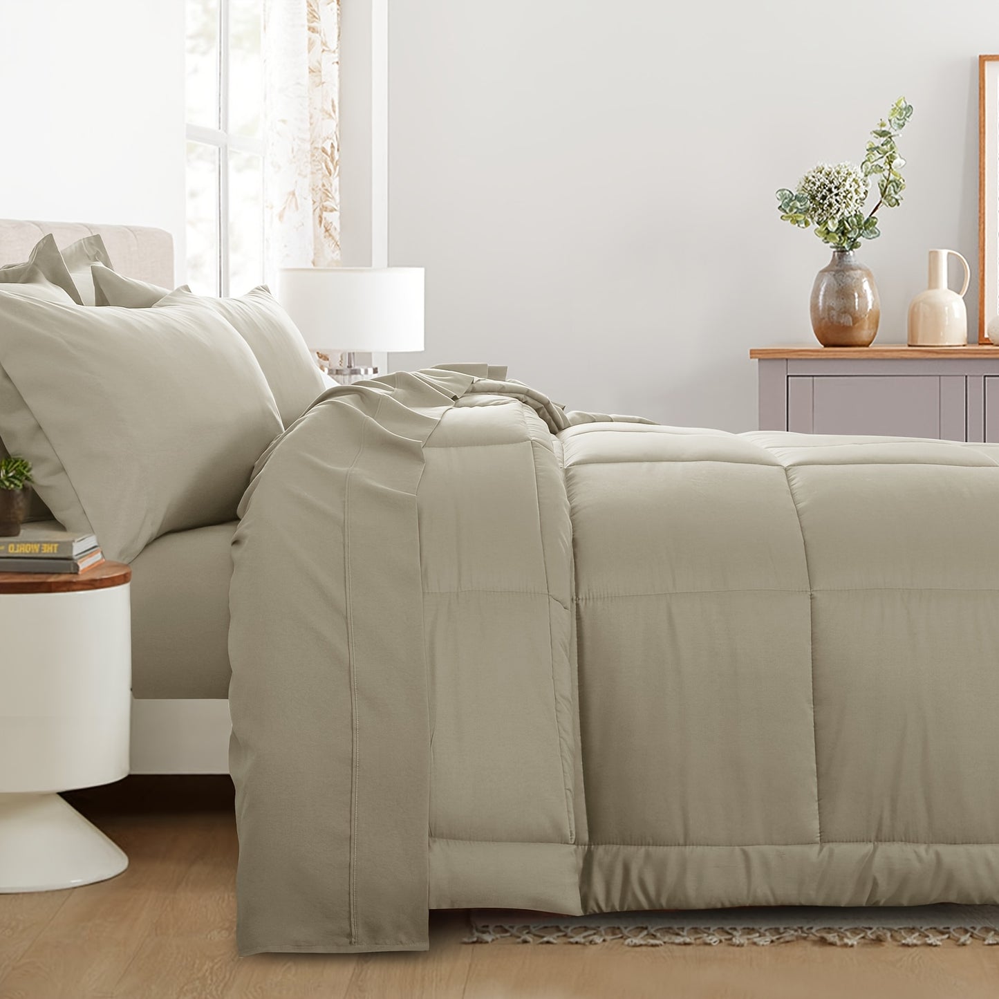 7pcs Ultra-Soft Bed In A Bag, Down Alternative Bedding Sets with All Season Quilted Comforter, Flat Sheet, Fitted Sheet, Pillowcases - Gifts for The Family And Friends, RUIKASI, Machine Washable, Polyester 100, Acrylic 15, Sa