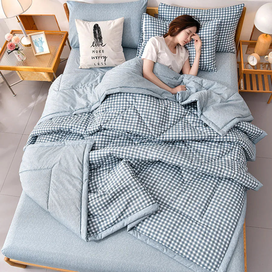 Fashion Skin-friendly Summer Cool Blanket Comfortable Lightweight Air Condition Comforter Machine Washable Quilt for Adults Kid