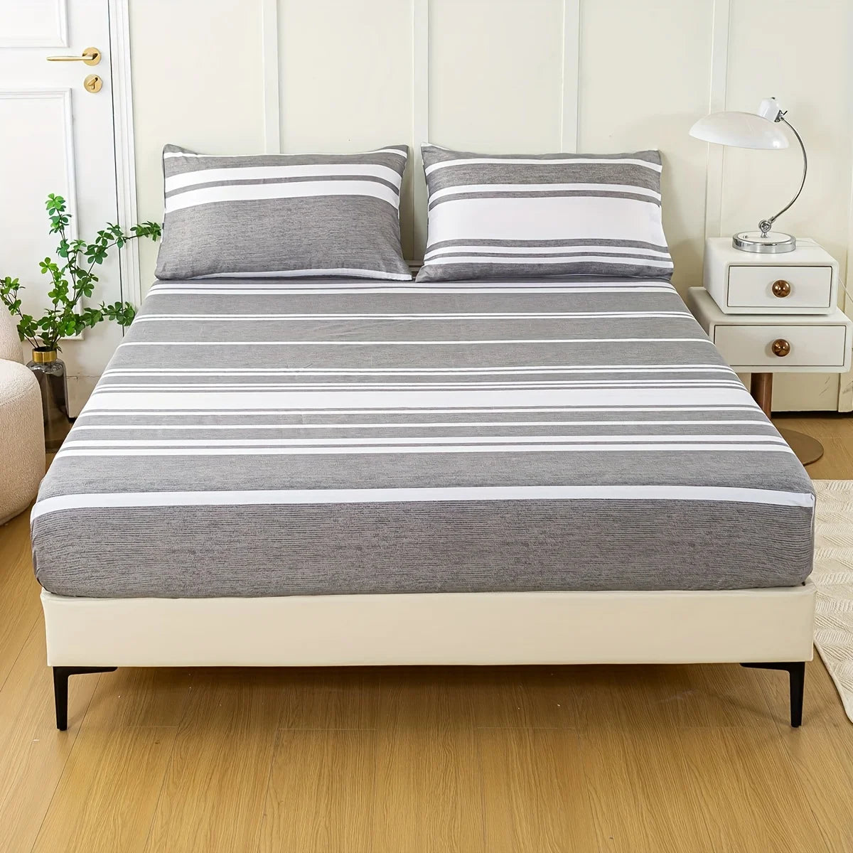 3-Piece Striped Fitted Sheet Set – Luxuriously Soft & Breathable – Includes 1 Fitted Sheet and 2 Pillowcases for Cozy Sleep – Pe