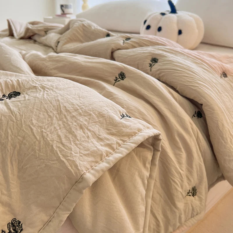 Japanese Minimalism Skin-friendly Summer Blanket Soft Breathable Single Double Duvet Washed Embroidered Comfortable Thin Quilt