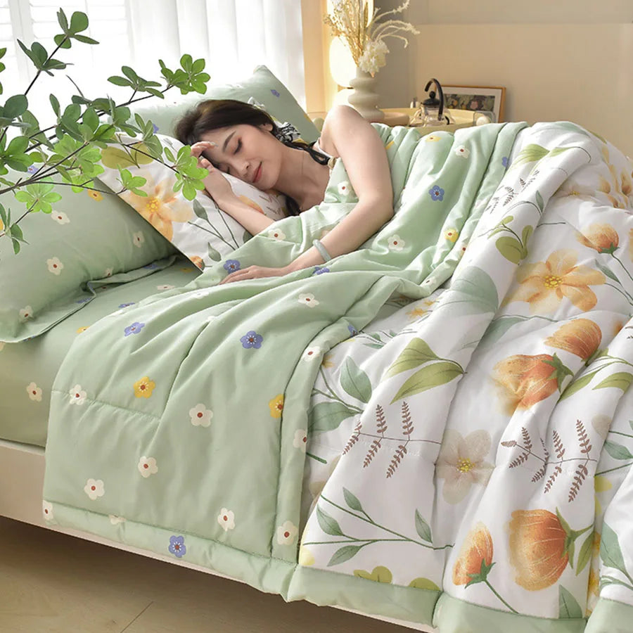 Fashion Skin-friendly Summer Cool Blanket Comfortable Lightweight Air Condition Comforter Machine Washable Quilt for Adults Kid