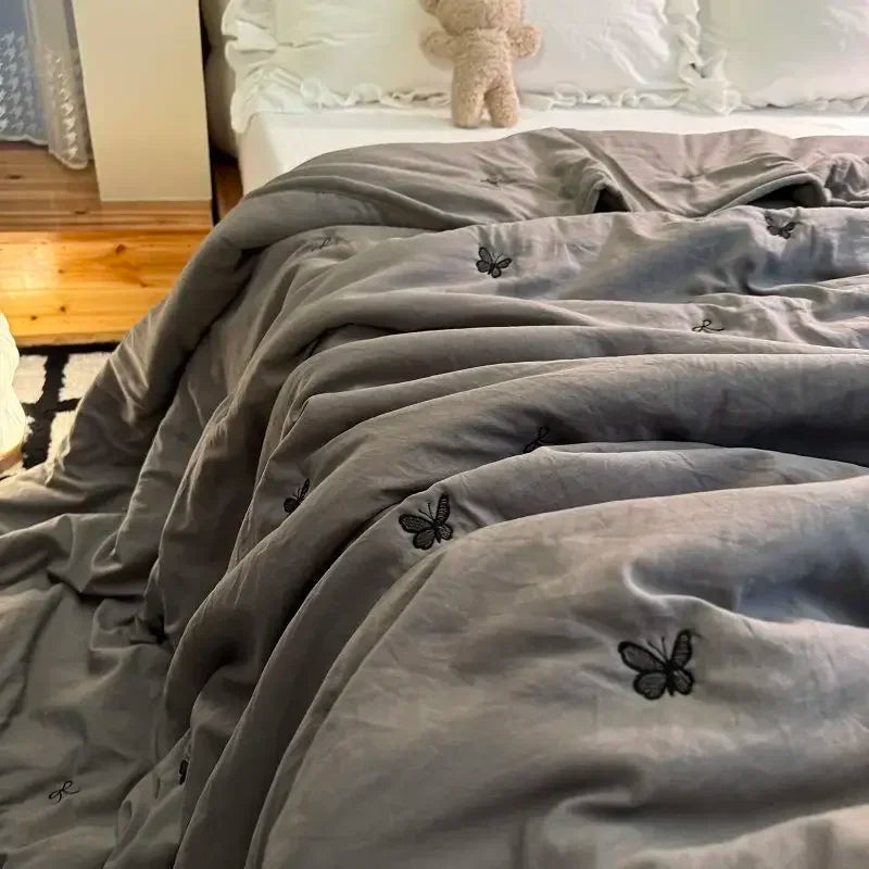 2025 Embroidered, washed cotton, summer quilt, air-conditioned, skin friendly, breathable, machine washable bedding