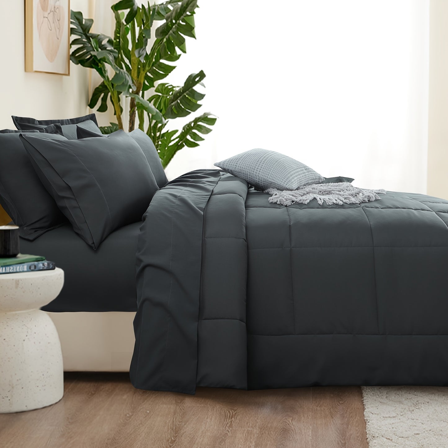 7pcs Ultra-Soft Bed In A Bag, Down Alternative Bedding Sets with All Season Quilted Comforter, Flat Sheet, Fitted Sheet, Pillowcases - Gifts for The Family And Friends, RUIKASI, Machine Washable, Polyester 100, Acrylic 15, Sa