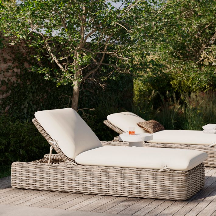 Chaise lounge