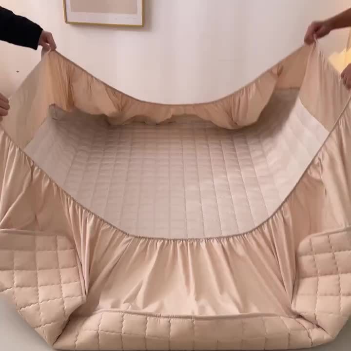 1pc Cooling Waterproof Mattress Protector, Cool And Comfortable, Layered Fitted Sheet, Solid Color Bedding Design, Can Be Used As A Separate Bedspread, 9-15 Inches Deep Pocket, Reusable Nursing Pads, Ideal for Bedroom, Guest
