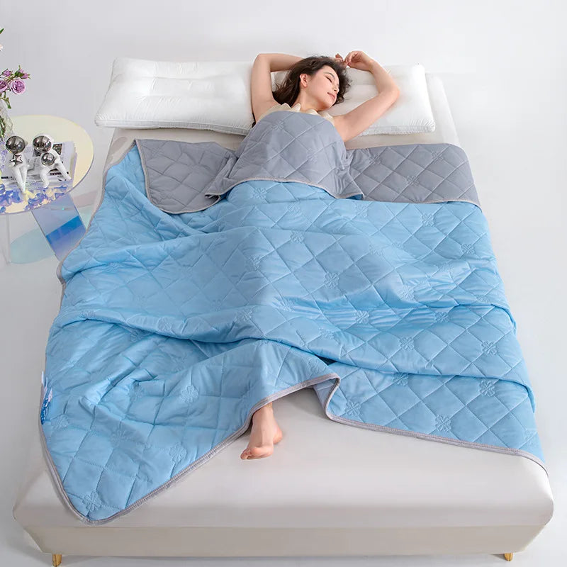 Class A Cool Feeling Antibacterial Ice Cream Summer Quilt Washable Quilt Summer Cooling Quilt Ice Silk Quilt Core Air Conditioni