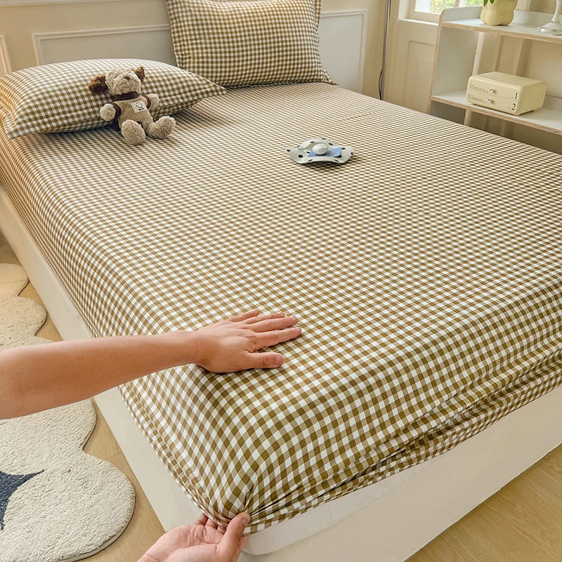 Plaid Style Fitted Sheet Skin-friendly Bed Cover Elastic Bedsheet for Girls Boys Room Couvre Lit Home Bed Linen(No Pillowcase)